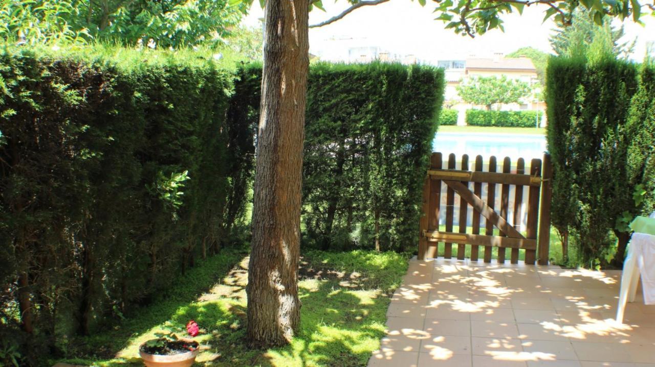 Port Estrella 24 Villa Roses Dış mekan fotoğraf