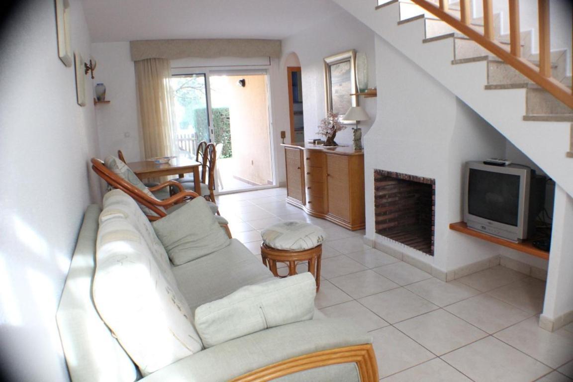 Port Estrella 24 Villa Roses Dış mekan fotoğraf